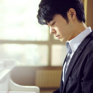 美女自慰撒尿偷拍
